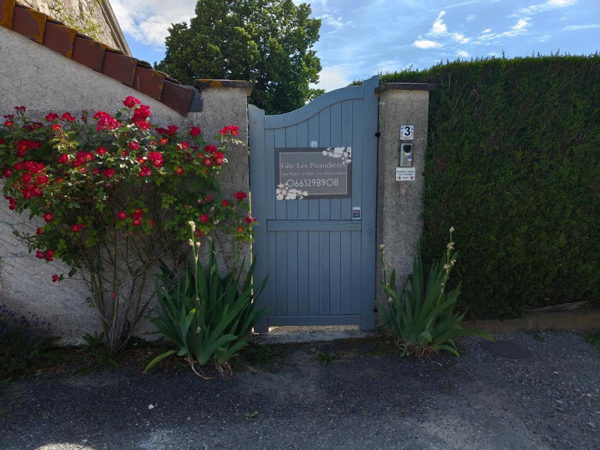 Gite Les Piraudieres Noyant-de-Touraine Eksteriør billede